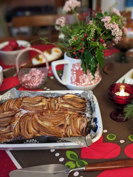 1980年／ヘア&メイク・第9集。週刊女性　特別編集。クリスマス・お正月特大号。 斉藤由貴、40cm縦型ヘアで謎多き貴婦人に。小谷興会、白山乃愛、森日